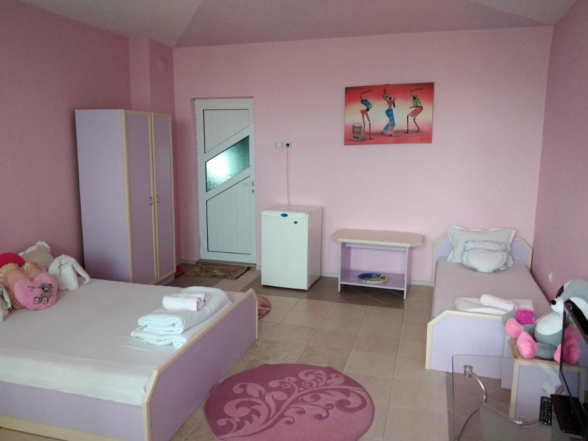 Къща За Гости Синьо Лято Pomorie Ngoại thất bức ảnh