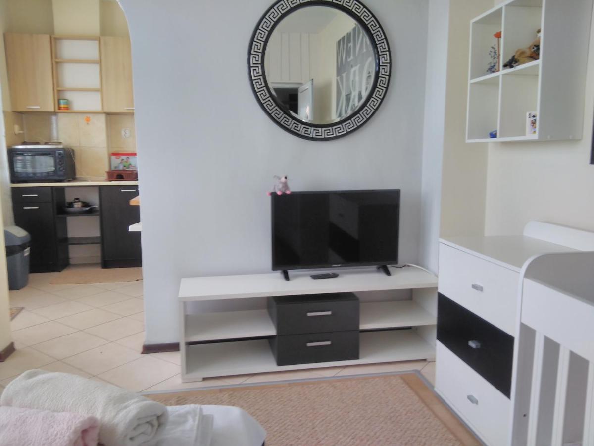 Къща За Гости Синьо Лято Pomorie Ngoại thất bức ảnh